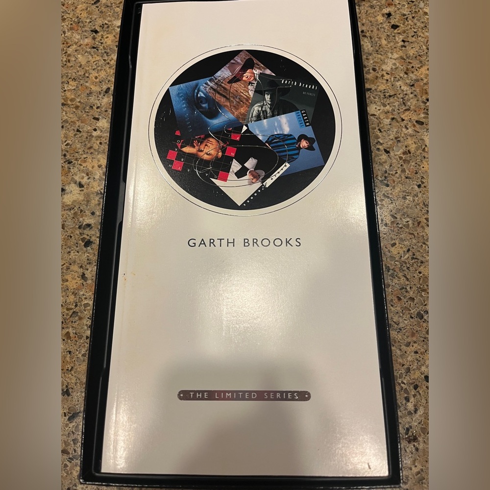 Garth Brooks The Limited Series Collector Set - White & Black